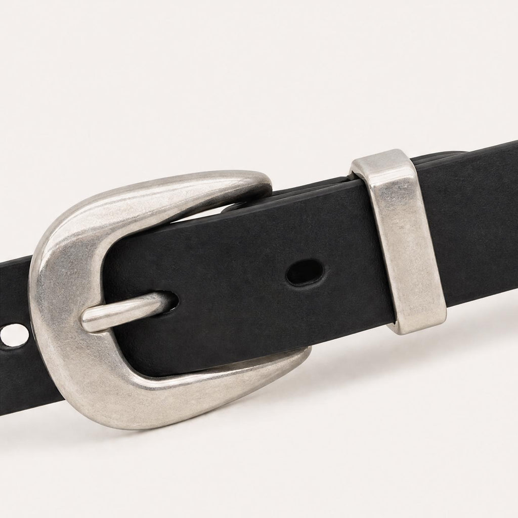 Nº2032 Black Tapered Belt with Silver Buckle